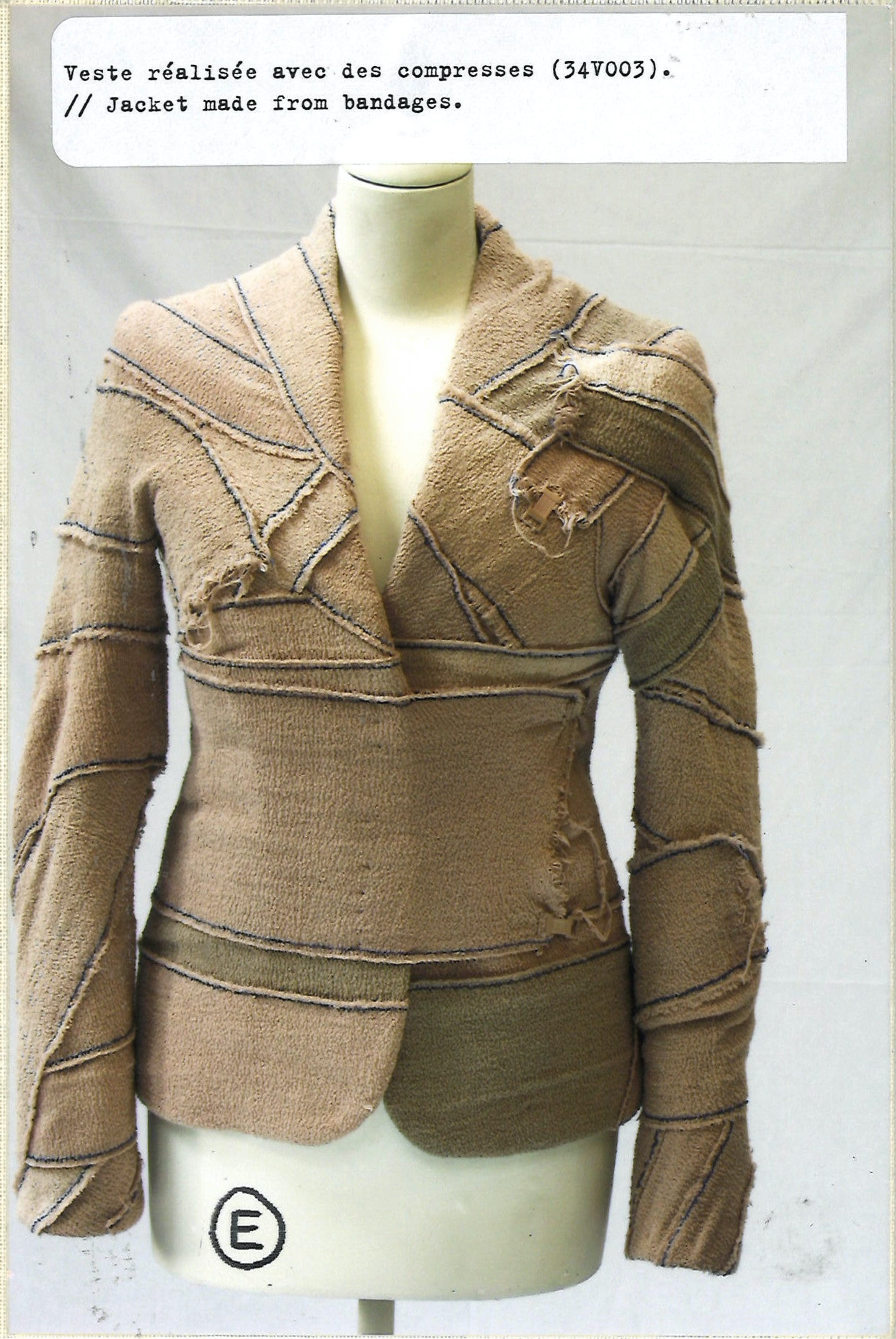 Maison Martin Margiela Lookbook
Womenswear Artisanal Collection Autumn/Winter 2005-06